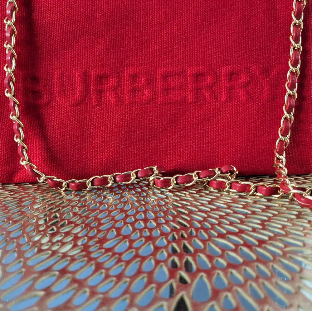 Burberry - Picture 2 of 11